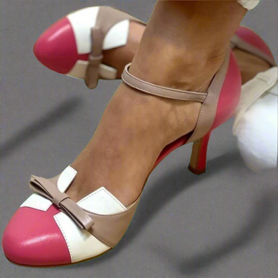 DALIA | Elegante pumps met bandje