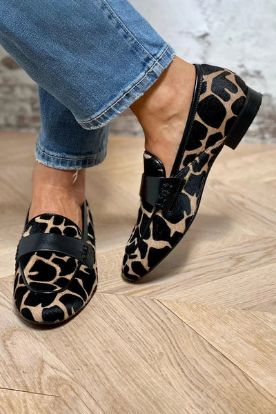 SOFIA | Loafers met dierenprint