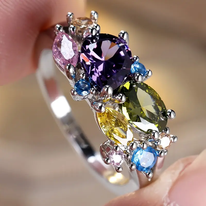 Vintage zilveren ring met kleurrijke kristallen